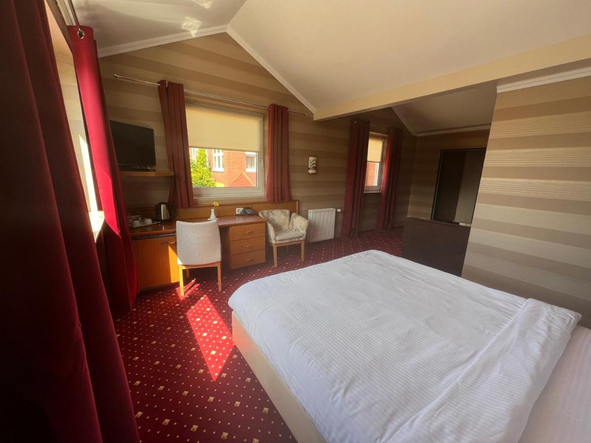 Fergana Uebersee Hotel ブレーマーハーフェン エクステリア 写真